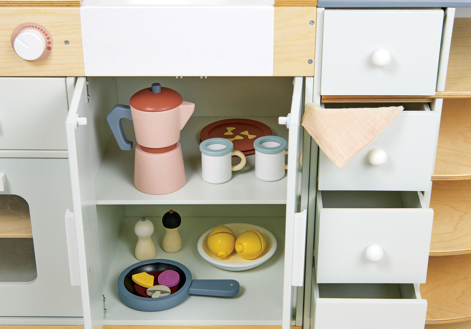 Grand Kitchen