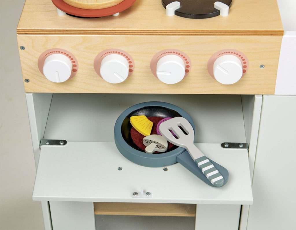 Grand Kitchen