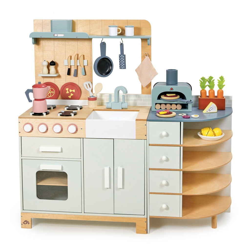 Grand Kitchen